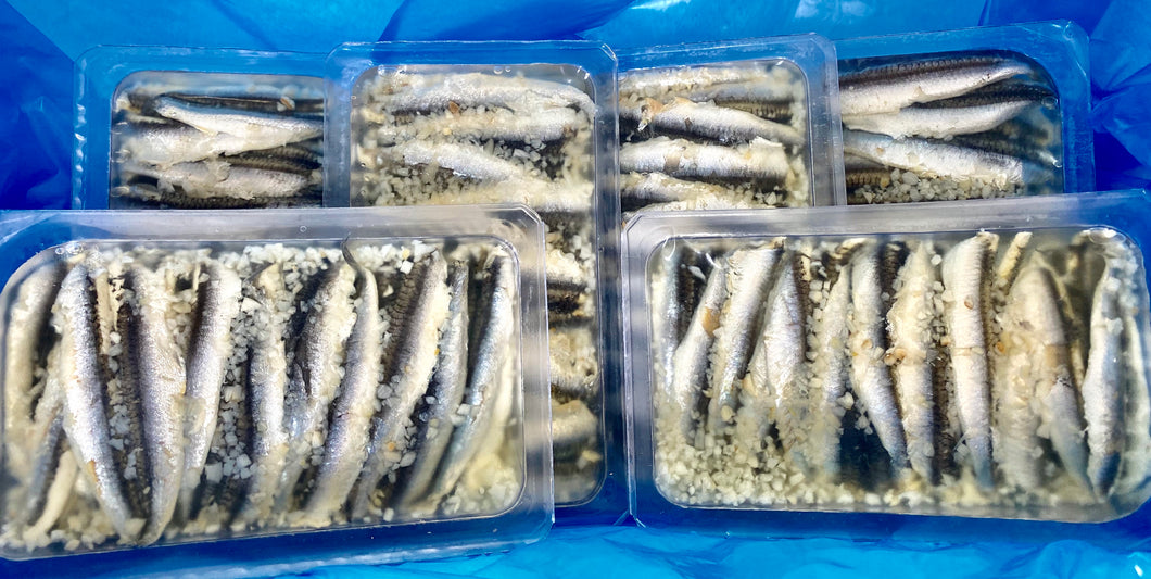 Luxury Marinated garlic anchovies